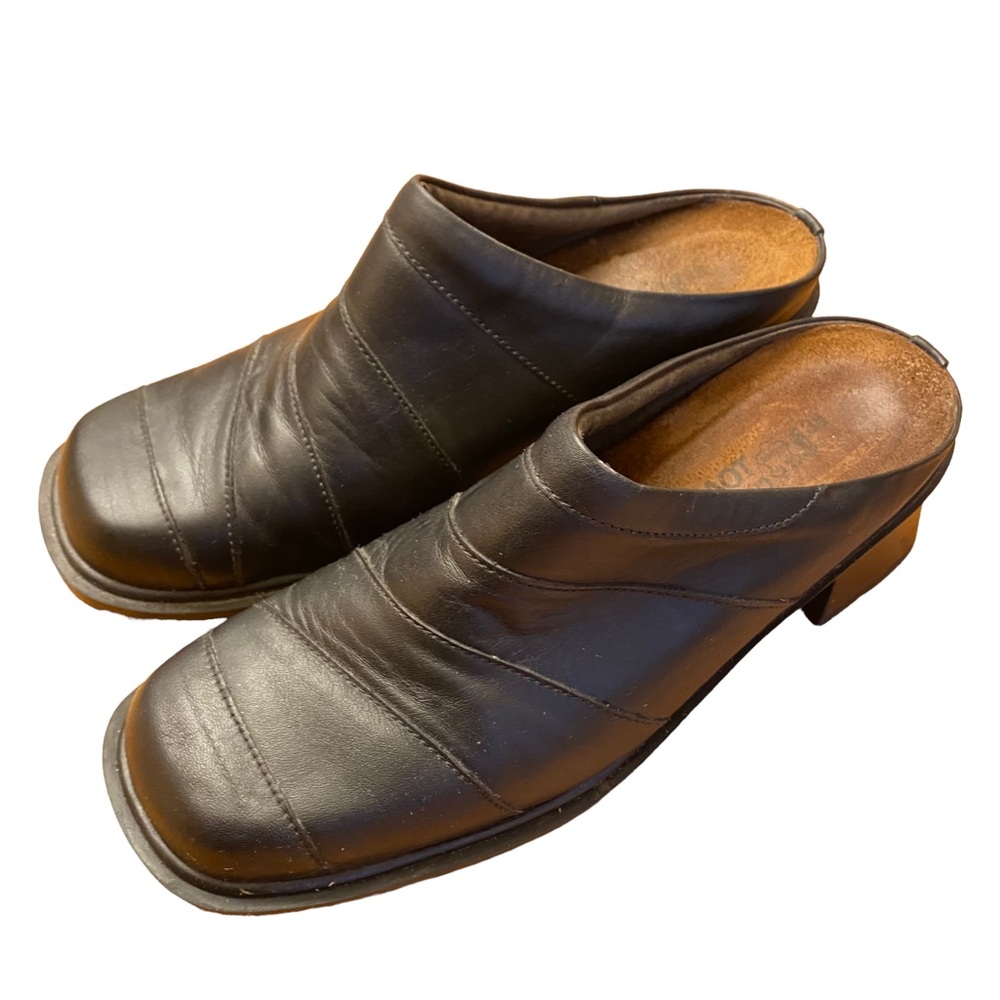 Naot Black Leather Slip On Mule Clogs Women’s EU 38